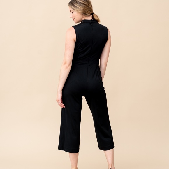 Cropped Jumpsuit - Picture 3 of 4